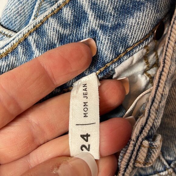 PacSun Distressed Mom Jean. Size 24. - Picture 8 of 10